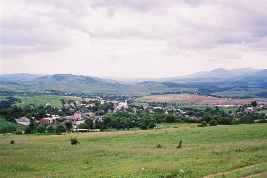 Pohľad na obec 1996